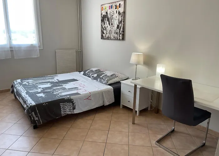 Location Chambre privée en colocation dans un appartement vaulx en velin centre