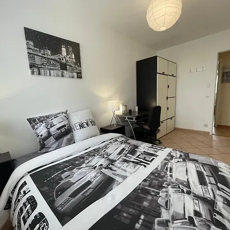 Chambre Privee En Colocation Dans Un Appartement Vaulx En Velin Centre Exterior photo