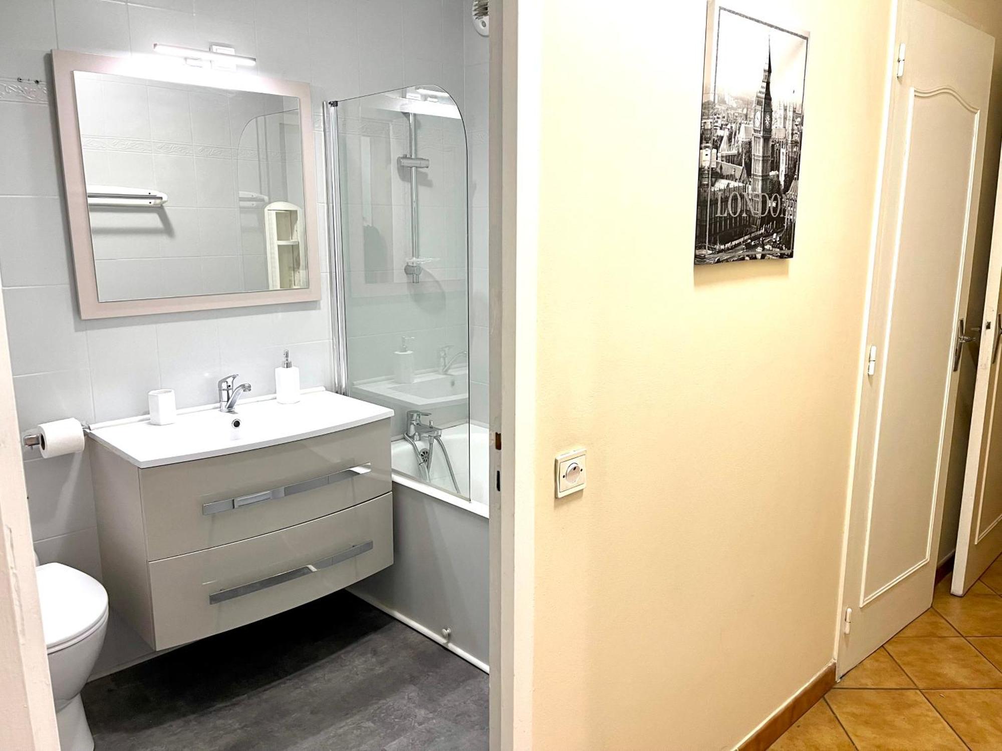 Apartment Privee En Colocation Dans Un En Velin Centre
