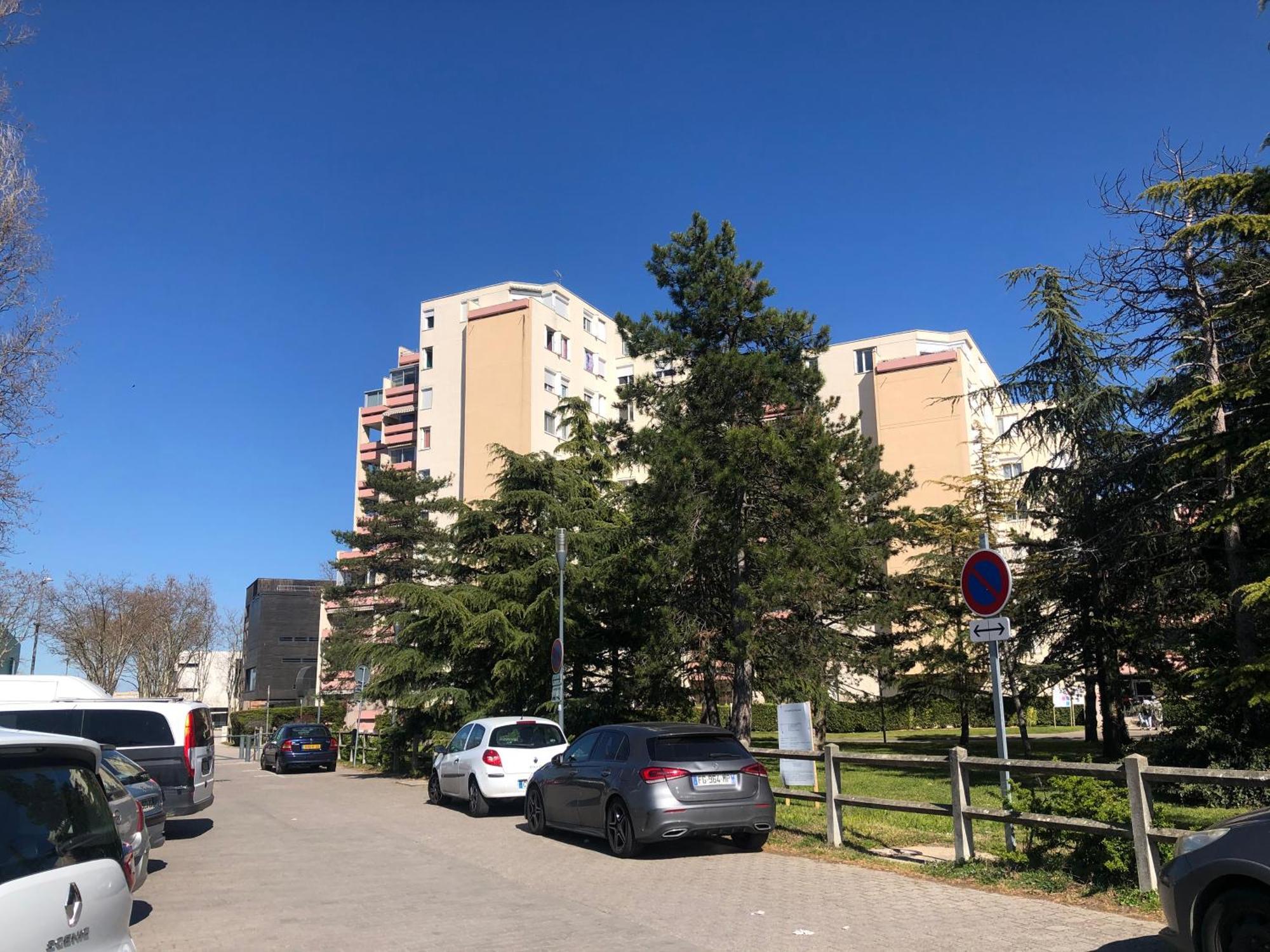 Apartment Privee En Colocation Dans Un En Velin Centre *